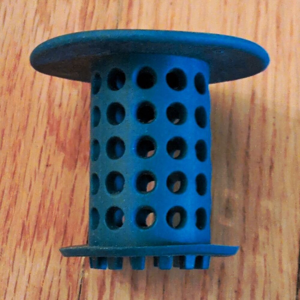 TubShroom Blue Silicone Sink Drain Strainer 2.25in Round GH-018-YLSS + Hanger